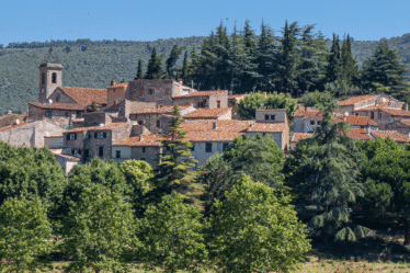 Ampus charmant village